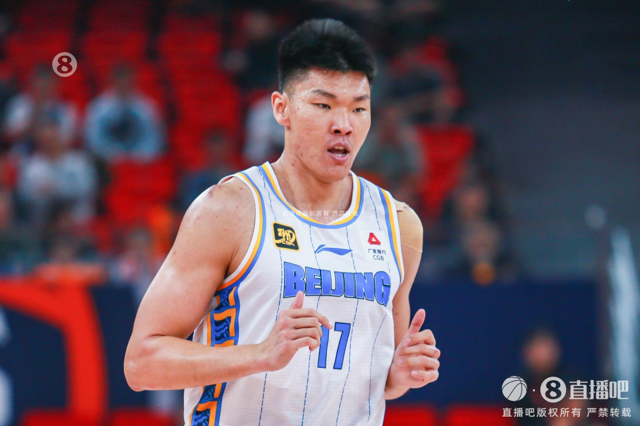 進攻端把握機會不錯！范子銘10投7中貢獻16分3助攻